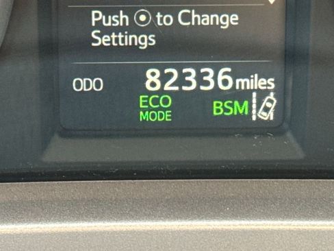 Used 2018 Toyota RAV4 XLE image 20