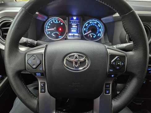 Used 2023 Toyota Tacoma SR5 AWD/4WD image 23
