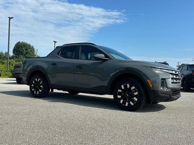 Used 2025 Hyundai Santa Cruz SEL AWD/4WD image 3