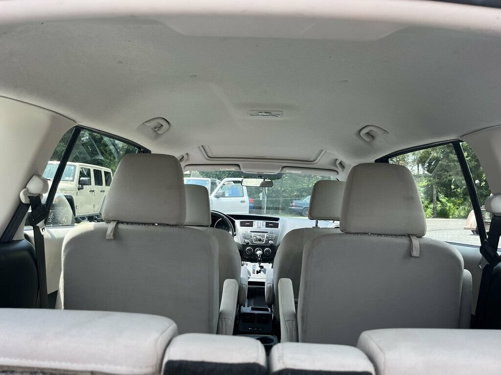 Used 2012 MAZDA MAZDA5 Touring w/ Moonroof & Audio Pkg FWD image 23