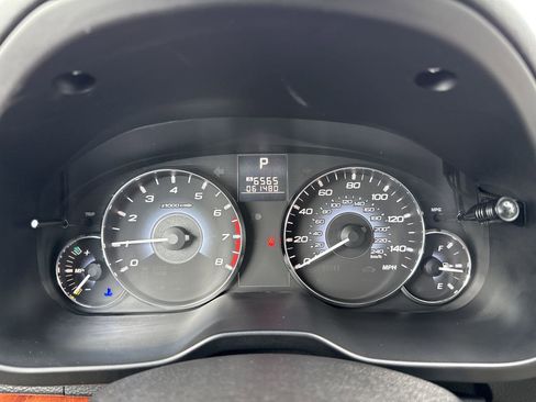 Used 2010 Subaru Outback 2.5i Limited image 25