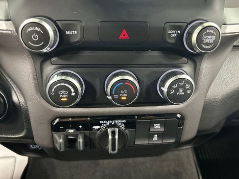 Used 2021 RAM 1500 Big Horn AWD/4WD image 16