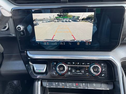 Used 2024 GMC Sierra 2500 Denali w/ Denali Reserve Package AWD/4WD image 11