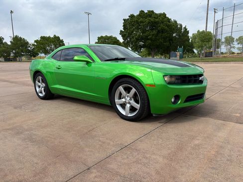 Used 2010 Chevrolet Camaro LT RWD image 29