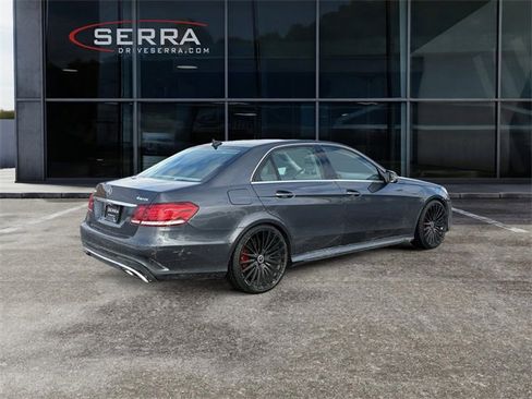 Used 2014 Mercedes-Benz E 350 4MATIC Sedan image 5