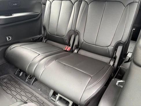 New 2026 Jeep Grand Cherokee L Limited w/ Limited Altitude Package AWD/4WD image 15