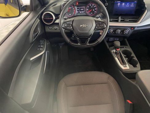 Used 2024 Chevrolet Trax RS w/ Driver Confidence Package FWD image 25