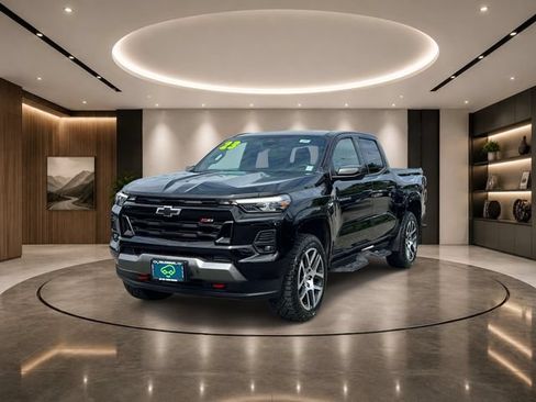 Certified 2023 Chevrolet Colorado Z71 w/ Advanced Trailering Package AWD/4WD image 4