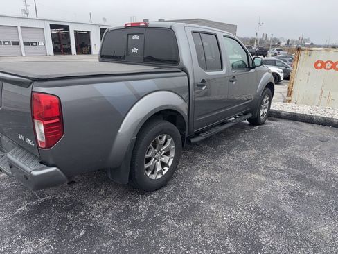 Used 2020 Nissan Frontier SV image 16