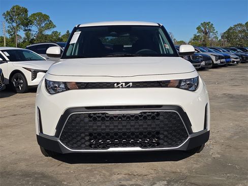 New 2025 Kia Soul LX image 3