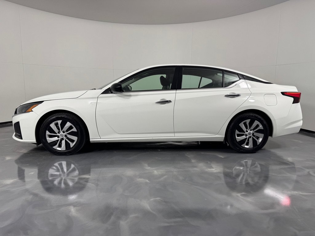 Used 2024 Nissan Altima 2.5 S FWD image 8