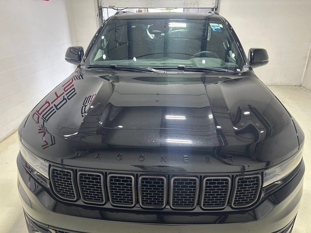 Used 2023 Jeep Wagoneer Series II AWD/4WD image 9
