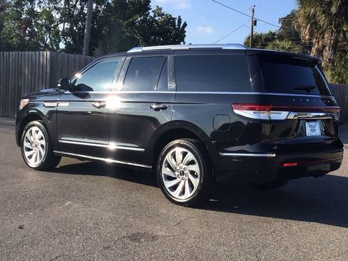 Used 2024 Lincoln Navigator Reserve image 7