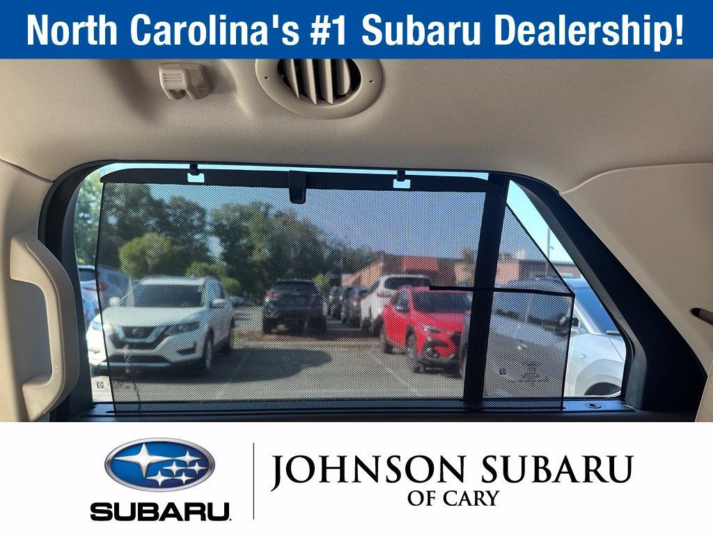 Used 2020 Ford Explorer Platinum w/ Premium Technology Package AWD/4WD image 25