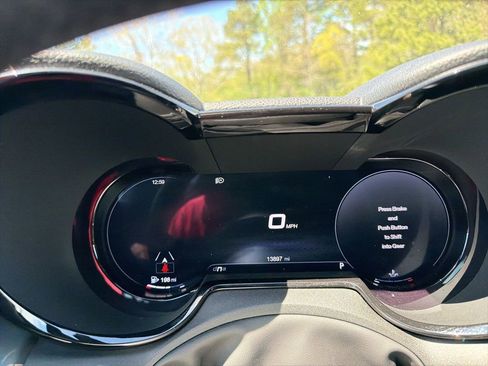 Used 2025 Alfa Romeo Tonale image 10