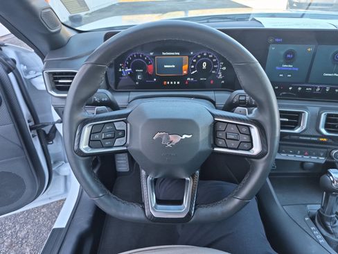 Certified 2025 Ford Mustang GT Premium image 32