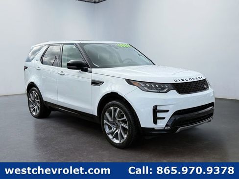 Used 2020 Land Rover Discovery Landmark image 1