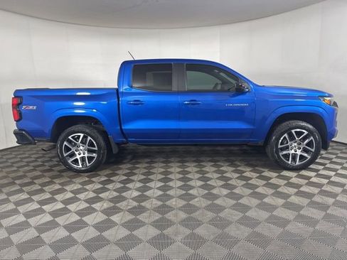 Used 2024 Chevrolet Colorado Z71 w/ Advanced Trailering Package AWD/4WD image 2