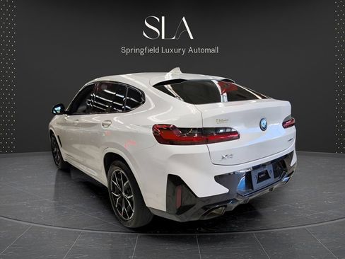 Used 2024 BMW X4 xDrive30i w/ Premium Package AWD/4WD image 5