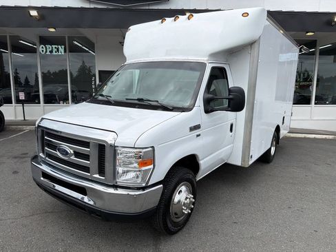 Used 2013 Ford E-350 and Econoline 350 Super Duty RWD image 1