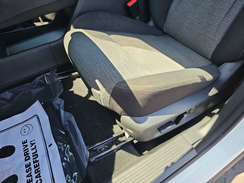 Used 2021 Nissan Rogue SV FWD image 32