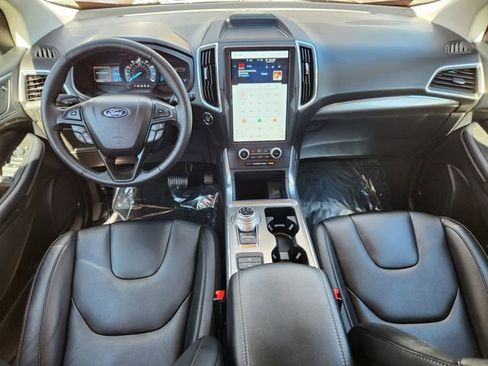 Used 2022 Ford Edge Titanium AWD/4WD image 24