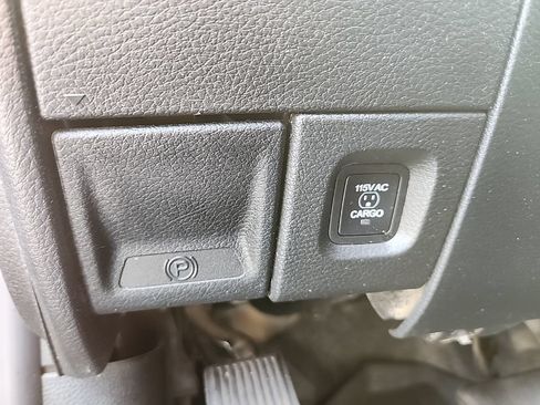 Used 2022 RAM 2500 Limited AWD/4WD image 44