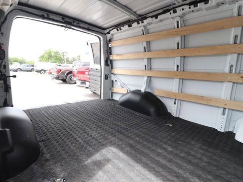 Used 2024 GMC Savana 2500 w/ Driver Convenience Package RWD image 9