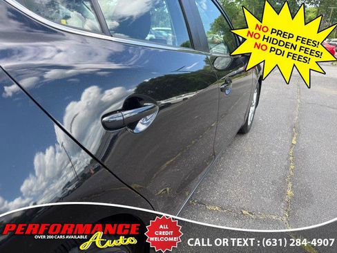 Used 2017 MAZDA MAZDA3 Sport w/ Preferred Equipment Package FWD image 18