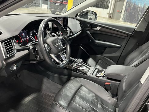 Used 2021 Audi Q5 2.0T Premium w/ Convenience Package image 9