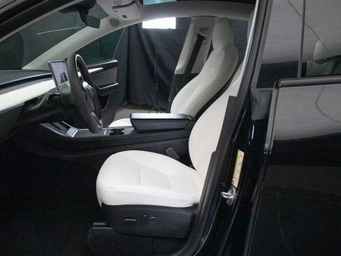 Used 2023 Tesla Model Y Long Range image 25