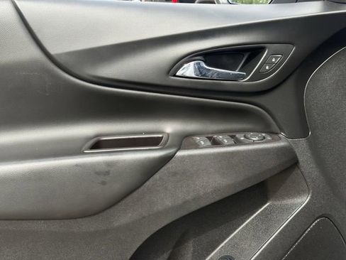 Used 2022 Chevrolet Equinox LT FWD image 23