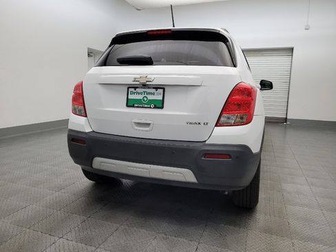 Used 2016 Chevrolet Trax LT w/ LT Convenience Package image 7