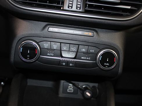 Used 2024 Ford Escape Active image 46