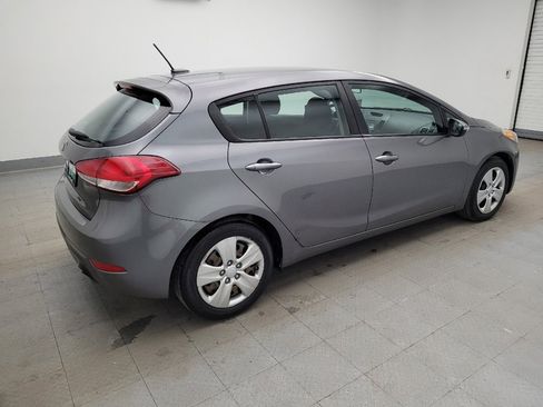 Used 2016 Kia Forte LX image 10
