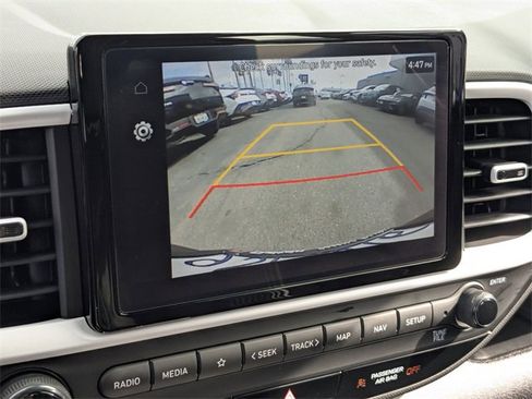 Used 2025 Hyundai Venue Limited image 20