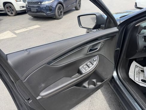 Used 2019 Chevrolet Impala LT w/ LT Convenience Package FWD image 11