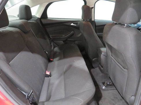 Used 2017 Ford Focus SE image 10