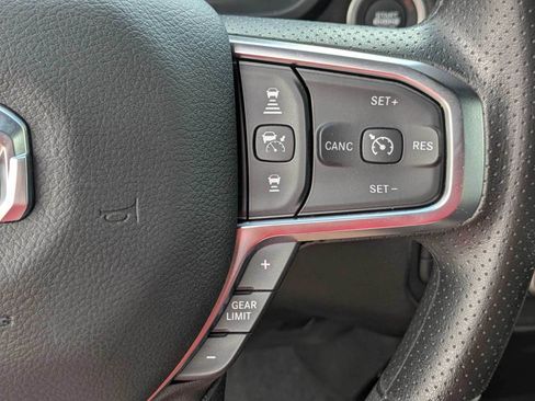 New 2026 RAM 1500 Express AWD/4WD image 19