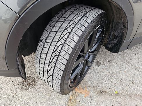 Used 2019 Ford Escape SE image 32