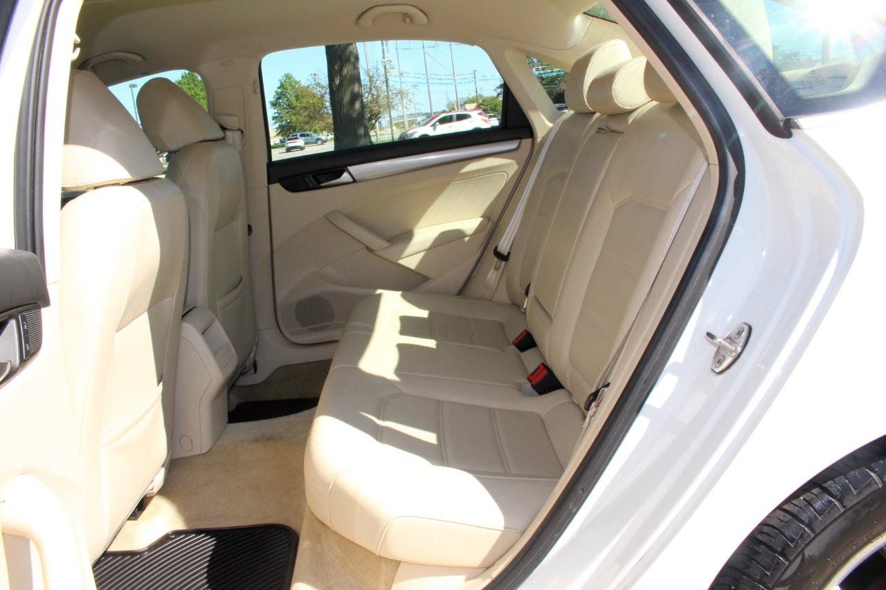 Used 2015 Volkswagen Passat 1.8T Limited Edition FWD image 31