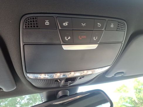 Used 2018 Mercedes-Benz C 300 Sedan image 32