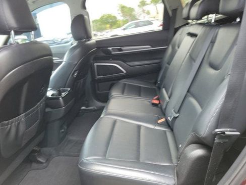 Used 2021 Kia Telluride LX image 7