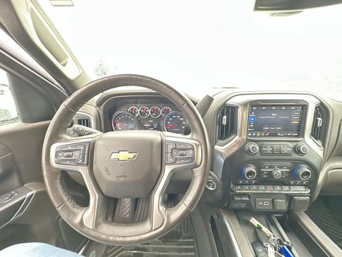 Used 2021 Chevrolet Silverado 1500 LTZ w/ LTZ Premium Package AWD/4WD image 11