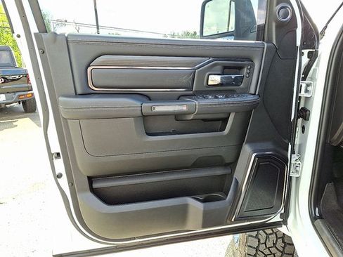 Used 2024 RAM 3500 Limited AWD/4WD image 15