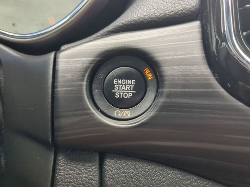 Used 2021 Jeep Grand Cherokee Laredo X image 26