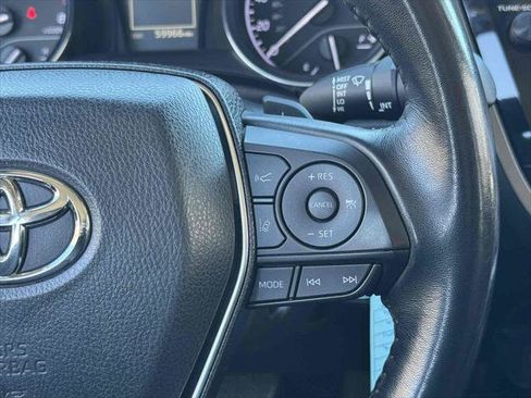 Used 2020 Toyota Camry SE image 19