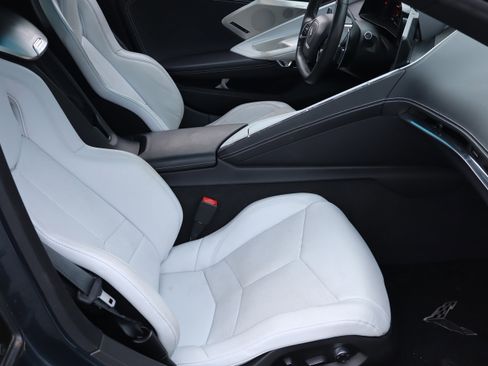 Used 2020 Chevrolet Corvette Stingray Preferred Cpe w/ 2LT Preferred Equipment Group image 32