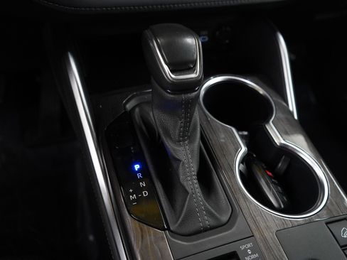 Used 2024 Toyota Highlander Platinum image 19