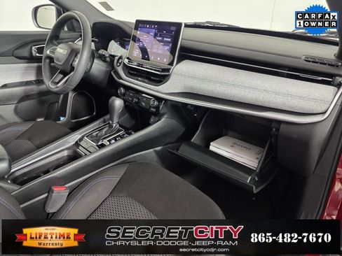 Used 2023 Jeep Compass Sport image 30